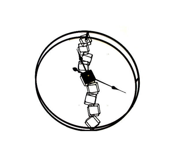 Настенные дизайнерские часы  60*60 (Падающие кубики)